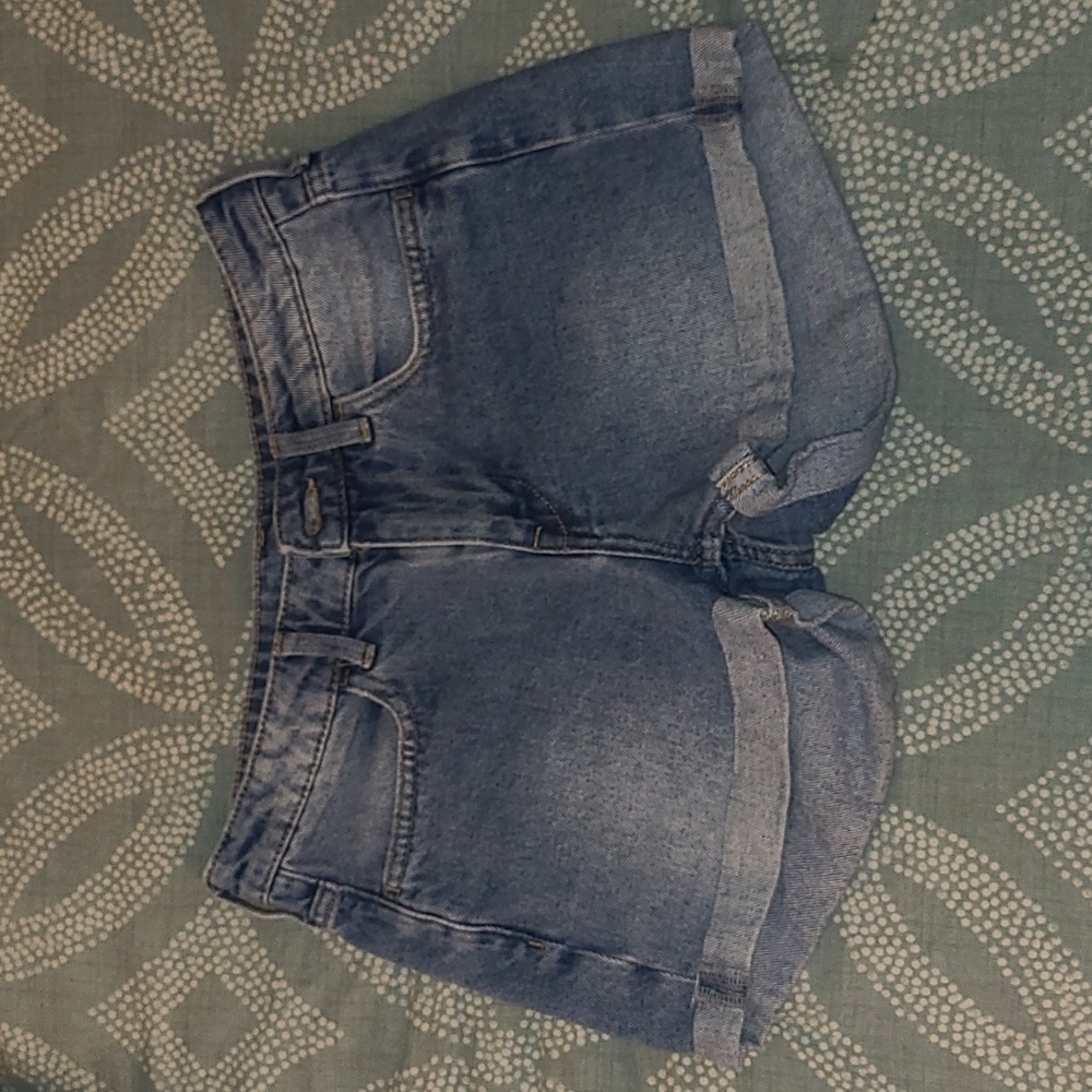 Jean short shorts